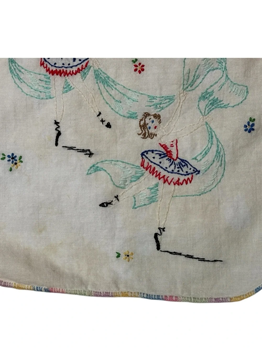 Vint Embroidered Dresser Scarf Ballerina Dancers Flowers Teal Streamers Ribbons